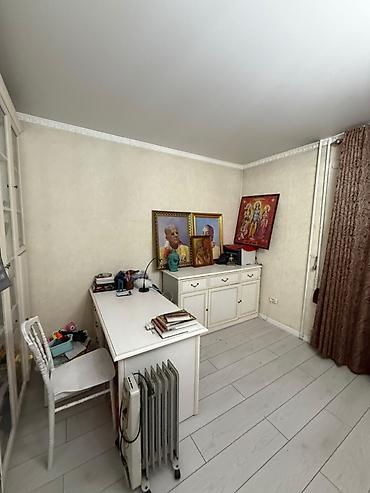 Продажа квартир: 1 комната, 48 м², сквер Тоголок Молдо Индивидуалка, 3 этаж, Евроремонт — 4
