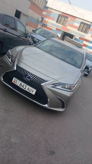 полированная машина: Lexus ES: 2018 г., 2.5 л, Вариатор, Гибрид, Седан