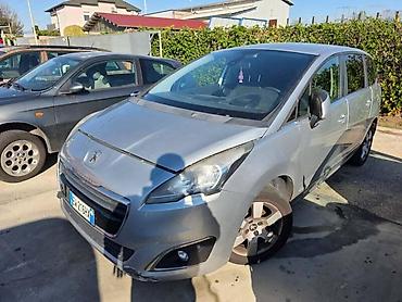 ajkula auto: PEUGEOT 5008 2011. GOD. - KOMPLETAN AUTO U DELOVIMA | AUTO DELOVI — 3