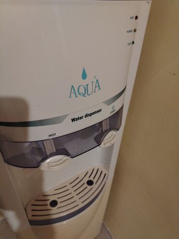 qazli su aparati satilir: Aqua dispensertəcili satılır .çox səliqəli və işləkdir hər iki suyu