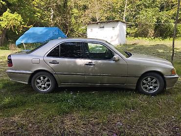 mersedes c 230: Mercedes-Benz 230: 2.3 l | 1999 il Sedan — 2