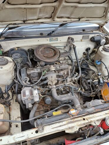 превя тайота: Toyota Vista: 1983 г., 1.8 л, Механика, Бензин, Седан