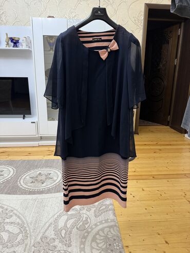 İnformatika: Ziyafət donu, Maksi, Bershka, XL (EU 42)