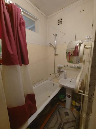 Квартиры: 3 комнаты, 60 м², Золотой квадрат 5 этаж, Старый ремонт — 8