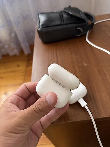 jbl qulaqciqlar: Air pods 3 Orjinal sadəcə qulaqcığın özüdü yenisini aldım deyə — 1