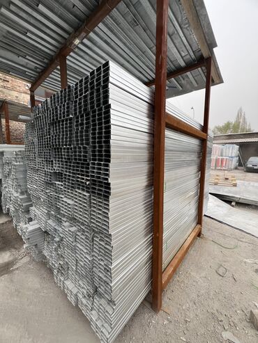 Потолочный гипсокартон: Гипсокартон (ГКЛ) – стандартный и влагостойкий для стен, потолков и — 5