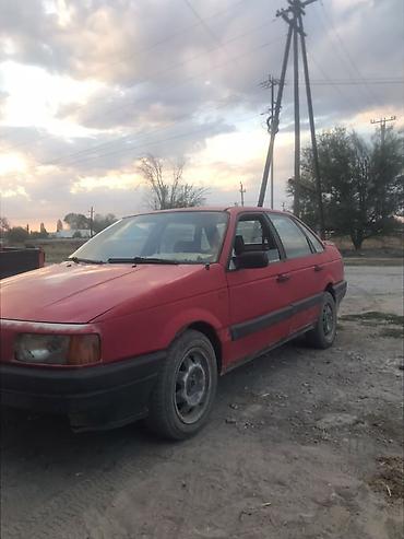 Volkswagen Passat: 1989 г., 1.8 л, Бензин, Седан — 2