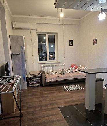 четырех: Студия, 21 м², 3 этаж, Старый ремонт — 3