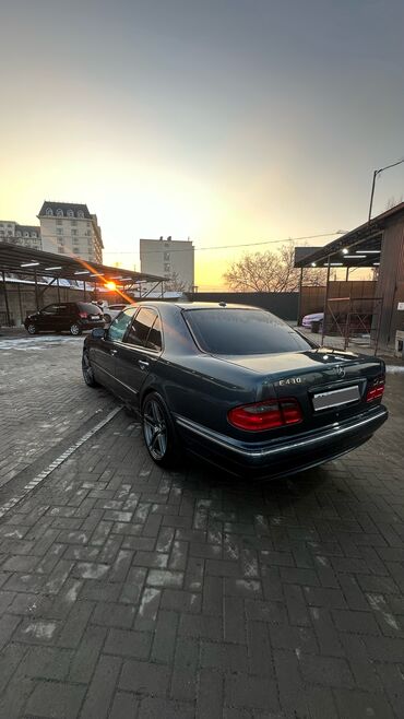 насос машина: Mercedes-Benz E-Class: 2002 г., 4.3 л, Типтроник, Бензин, Седан