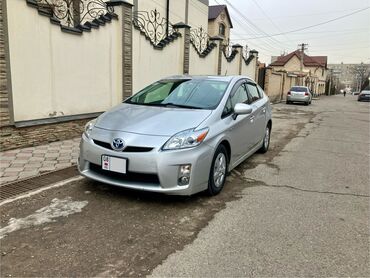 Toyota: Toyota Prius: 2011 г., 1.8 л, Автомат, Гибрид, Хэтчбэк