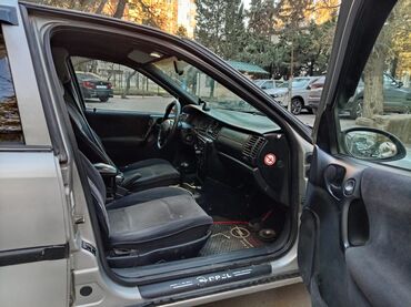 Opel: Opel Vectra: 2 l | 1998 il 210009 km Sedan — 8