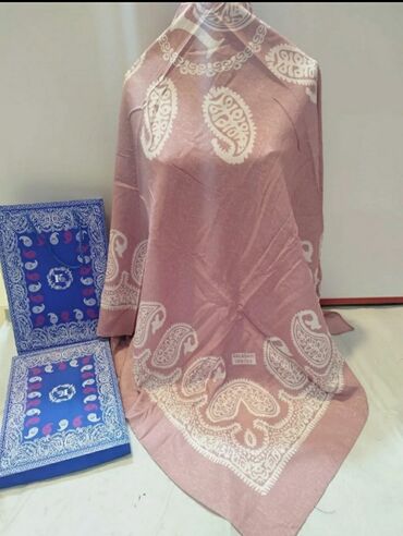 Baş geyimləri: Kəlağayılar. Bu kəlağayıların içi boş K hərfi ilə yazılıdı. Materialı — 5