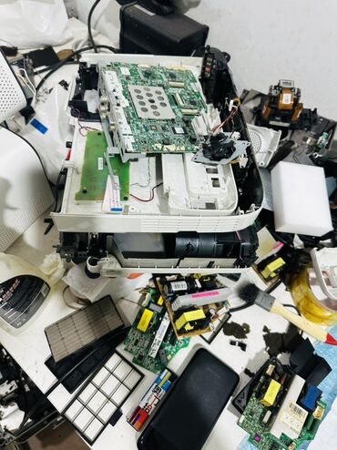 Digər ehtiyat hissələri: Proyektor lampaları və ehtiyat hissələri dəsti - Müxtəlif model — 57