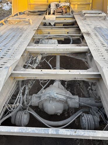 Эвакуаторы: Эвакуатор, Mercedes-Benz, 2001 г., Ломаная — 6