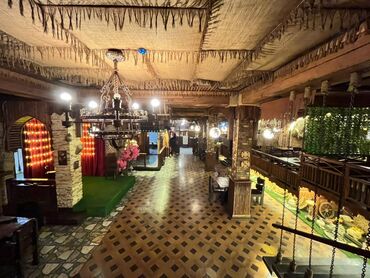 Restoran, kafelər: Nərimanov rayonu, Əhməd Rəcəblidə, ümumi sahəsi 400 kv/m-dən çox olan — 1