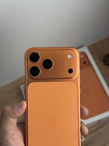 macbook air m1 16: IPhone 17 Pro Max, Б/у, 512 ГБ, Оранжевый, Зарядное устройство, Защитное стекло, Чехол, 93 % — 2