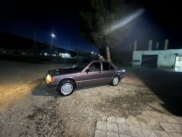 Mercedes-Benz: Mercedes-Benz 190 (W201) sedan - Korpus: 4 qapılı sedan, tünd — 8