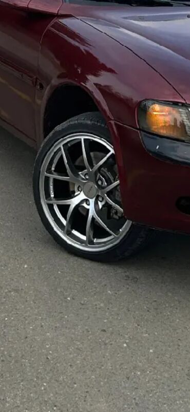 Disk təkərlər: İşlənmiş Disk təkər Vossen R 17, 5 Boltlu