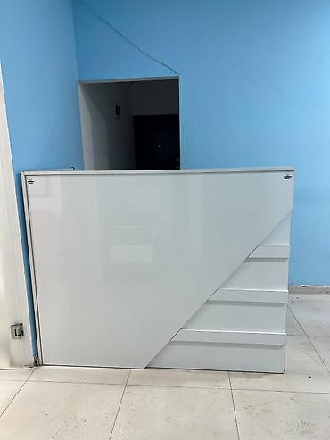 Ofis mebeli: Resepsan ofisə qozəl vid verir Eni 152 sm Unvan: inşaatçılar metro — 1