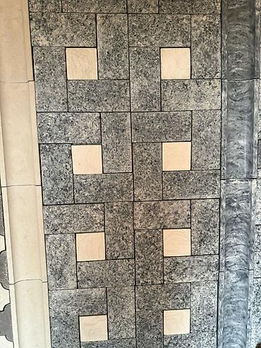 Тротуарная плитка: Тротуарная плитка из камня, выполненная в различных оттенках серого и — 3