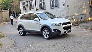 pərlər: Chevrolet Captiva (restayl) – ağ rəngli, tam ölçülü 7 yerlik SUV — 4