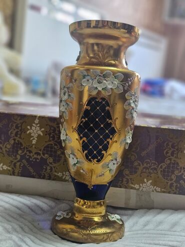 Vazalar: Vaza dəsti, Bogem şüşəsi — 6