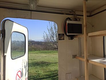 Garaže: Veoma dobar, opremljen kiosk 2x2m, od poliestera, ali mnogo debljeg — 14