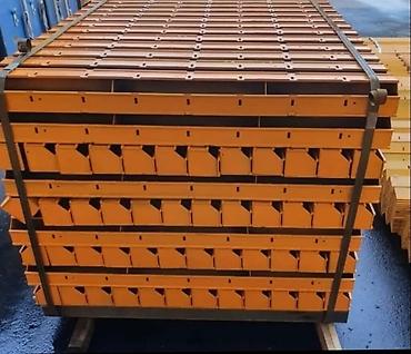 Аренда инструментов: Щиты опалубки, выполненные из прочного материала и окрашенные в яркий — 3