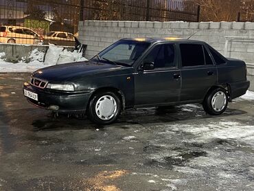 срочно продается матиз: Daewoo Nexia: 2005 г., 1.5 л, Механика, Бензин, Седан