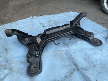 Digər avtomobil ehtiyat hissələri: Kia ceed traversləri. Hyundai sonata, hyundai i30, hyundai matrix, kia — 12