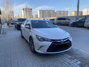 Toyota: Toyota Camry: 2015 г., 2.5 л, Вариатор, Гибрид, Седан — 2