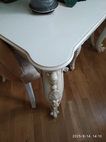 Masa və oturacaq dəstləri: Qonaq otağı üçün, İşlənmiş, Açılmayan, Dördbucaq masa, 8 stul — 7