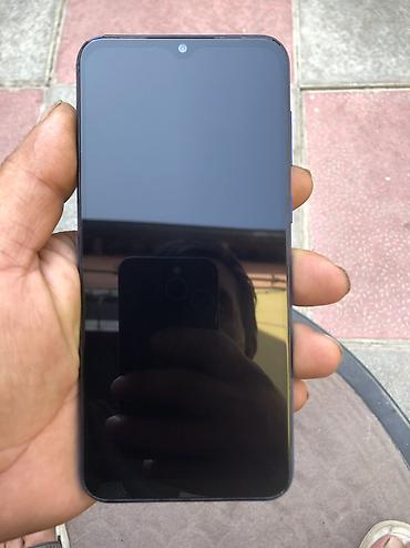 32: Samsung Galaxy A03, 32 GB — 4