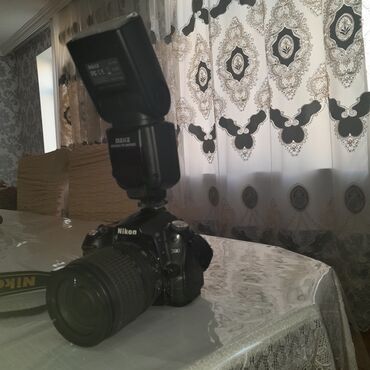 Mini: Nikon D90 DSLR fotoaparat dəsti - Korpus: Nikon D90 (DX format, üst
