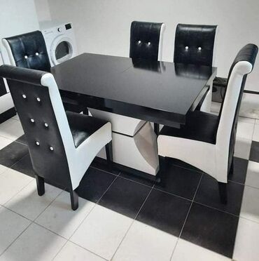 okrugli trpezarijski sto i stolice: New