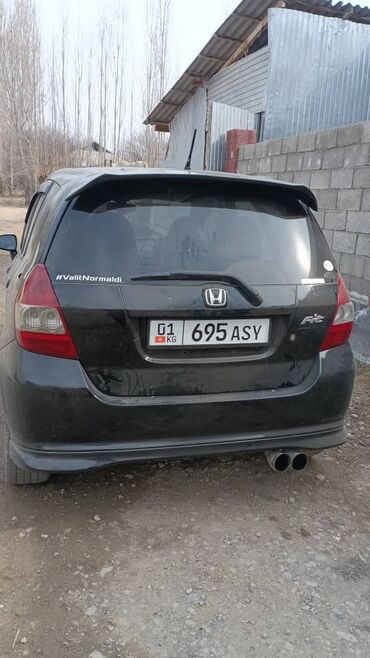 Honda: Honda Fit: 2007 г., 1.5 л, Механика, Бензин, Хэтчбэк