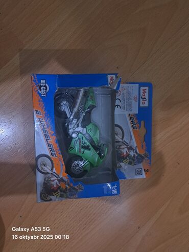 Oyuncaqlar: Ucu bir yerde 100 manat tek tek satilir — 3