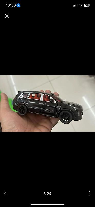maşın oyuncağı: BMW 7 Series sedan – qara rəngli, geniş panoramik lyuku və eleqant — 6