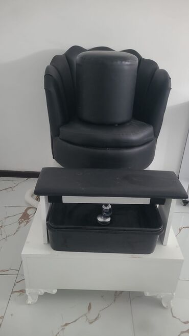 Tibbi arakəsmələr: Pedikur desti satılır 350 manata.Teze kimidi.Ünvan Memar Ecemi.Ayla91