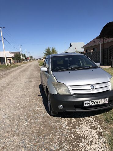 1 9 тди: Toyota ist: 2003 г., 1.3 л, Автомат, Бензин