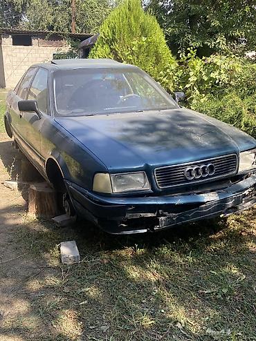 Audi: Audi 80: 1992 г., Седан — 2