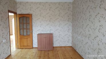 Uzunmüddətli kirayə mənzillər: Ev remontdan yeni cixib 4 ay boş qalib cemi. Ev esyasiz verilir, Su — 6