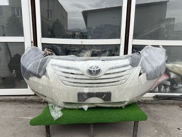 Бамперы и комплектующие: Бампер Передний Toyota, Б/у, Оригинал