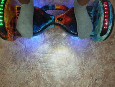 колесо на электросамокат: Гироскутер с LED‑подсветкой колес и платформ, рисунок корпуса