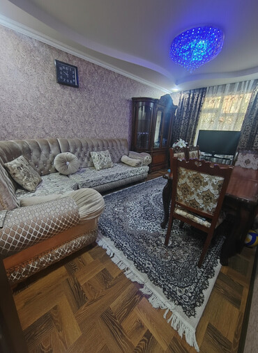 Köhnə tikili: Bakı, 2-ci mikrorayon, 4 otaqlı, Köhnə tikili, m. Memar Əcəmi, 72 kv. m -da lalafo.az — 1 Köhnə tikili: Bakı, 2-ci mikrorayon, 4 otaqlı, Köhnə tikili, m. Memar Əcəmi, 72 kv. m — 1