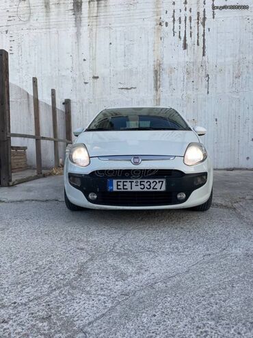 Fiat Punto: 1.4 l | 2011 year | 196622 km. Hatchback