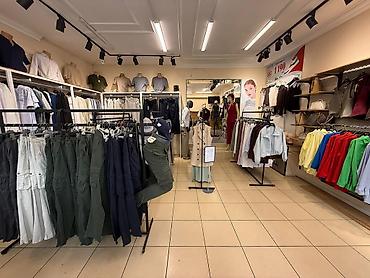 3: Магазин, Отдельностоящий магазин, 90 м² Действующий, Без оборудования, С ремонтом, Water сommunications, Sewerage сommunications, Heating сommunications, Отдельный вход — 3