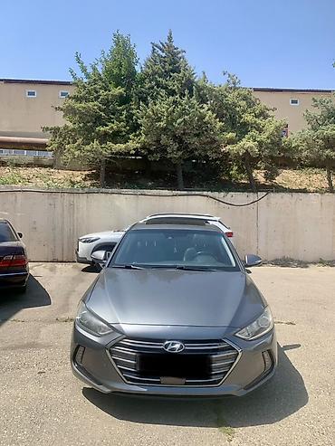 Hyundai: Hyundai Elantra: 2 l | 2017 il Sedan — 10