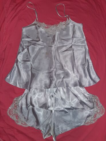 srebrne haljine prodaja: M (EU 38), Novo, bоја - Srebrna