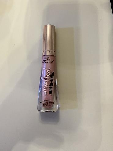 Too Faced Melted Matte-tallic dodaq boyası - Model: Melted lalafo.az -da Too Faced Melted Matte-tallic dodaq boyası - Model: Melted